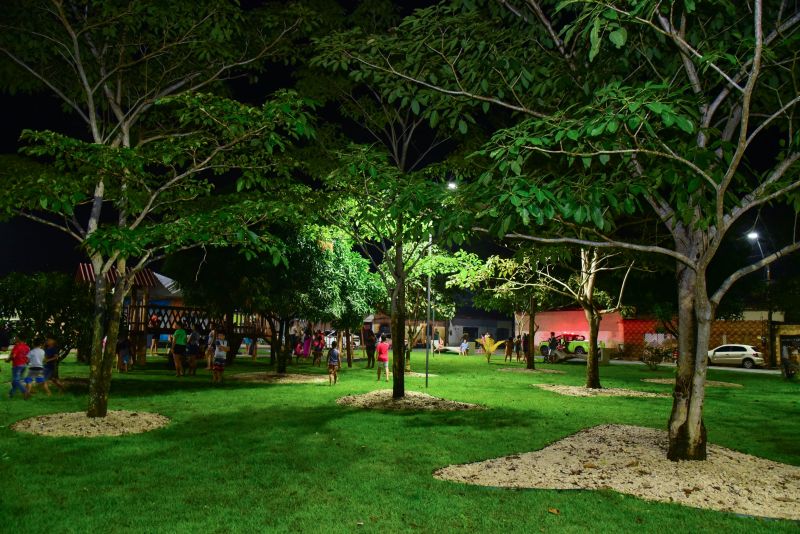 Inauguração da Praça Bosque no conjunto Geraldo Palmeira Quadra 6 - Distrito Industrial