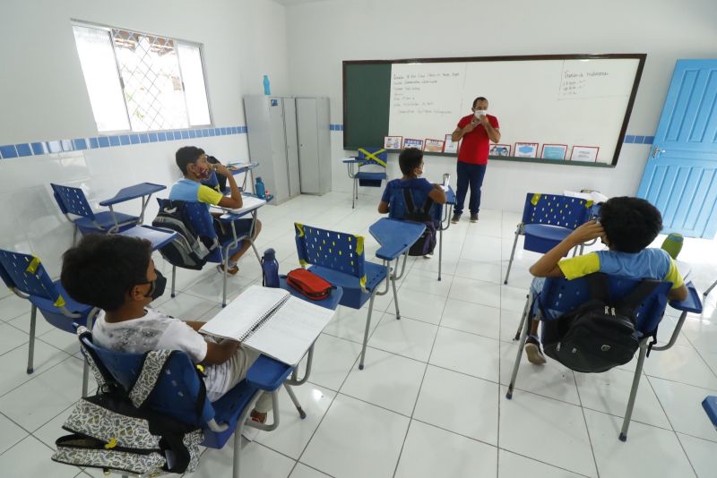 Volta as Aulas Escola Clovis Begot no bairro Águas Lindas