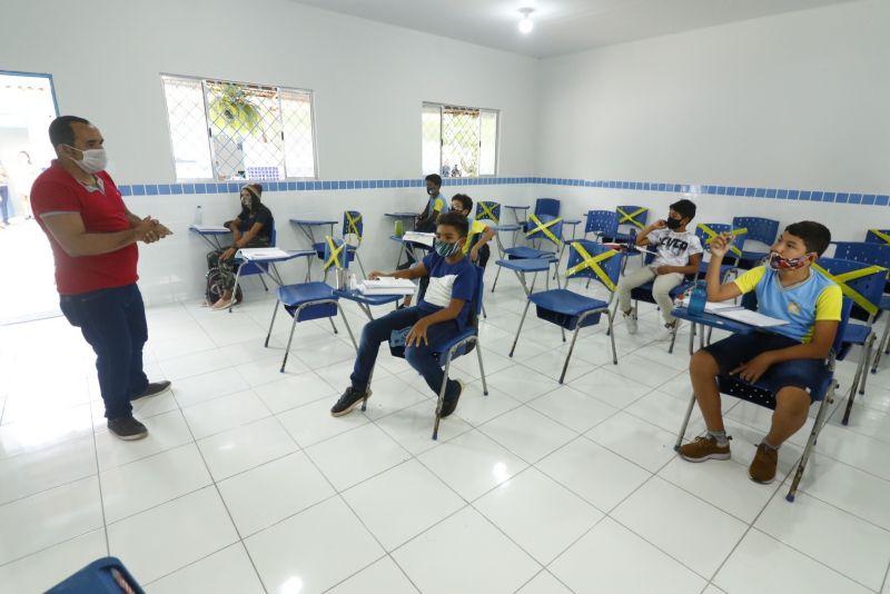 Volta as Aulas Escola Clovis Begot no bairro Águas Lindas