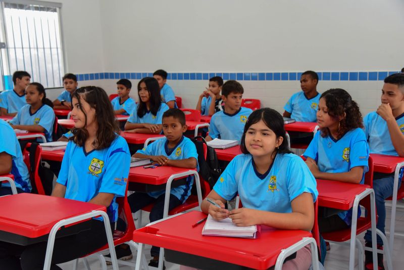 Inauguração da 46ª Unidade de Educação EMEF Profª Lúcia Wanderley, no bairro da Guanabara