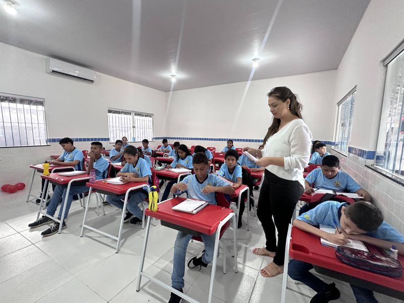 Inauguração da 46ª Unidade de Educação EMEF Profª Lúcia Wanderley, no bairro da Guanabara