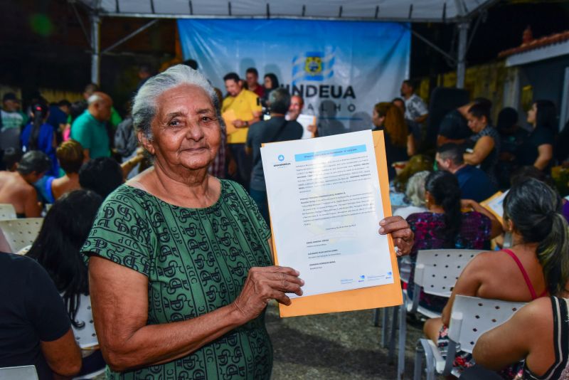 Entrega de Títulos de Propriedade na Comunidade Malvinas Il