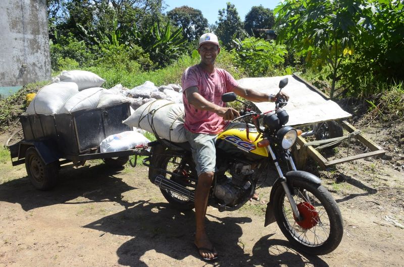 Entrega de 20 Mil Mudas Frutíferas de Açaí, Cacau e Cupuaçu e 100 Toneladas de Adubo Calcário para Produtores Rurais de Ananindeua