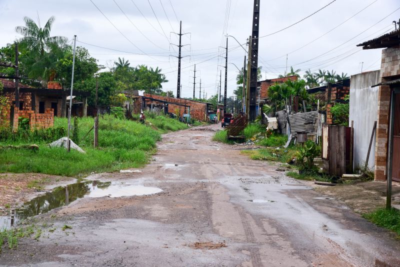 Assinatura de Ordem de Serviço para Pavimentação Asfáltica da rua Do Fio no bairro Maguari