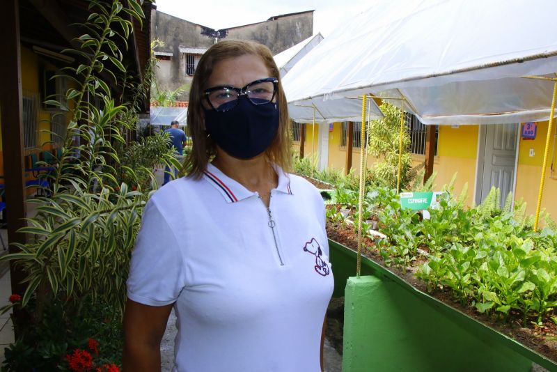 Horta na Escola Machado de Assis no bairro Guanabara