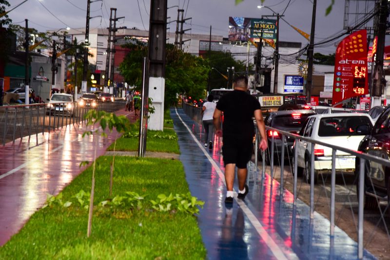 Novo Canteiro Central da Avenida Três Corações Totalmente Reformado E Revitalizado