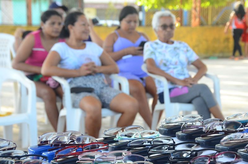 Entrega de Óculos para Paciente atendidos na Ação Corujão da Saúde no bairro do 40Horas