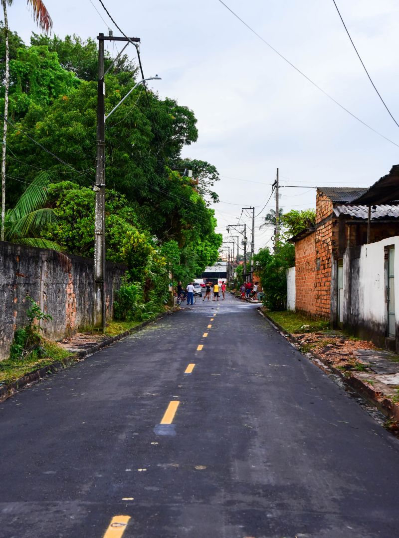 Inauguração Asfáltica das ruas da Comunidade Padre Cícero, Tio Patinhas Área I no bairro Águas Lindas