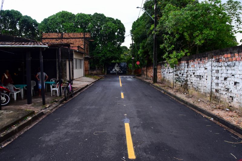 Inauguração Asfáltica das ruas da Comunidade Padre Cícero, Tio Patinhas Área I no bairro Águas Lindas