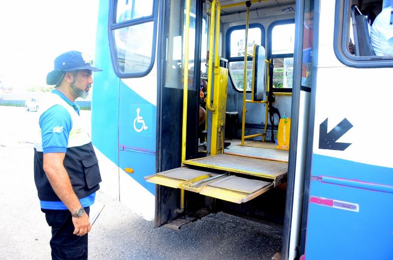 Ação de Fiscalização nos Ônibus em Conjunto com Semutran, Detran e Ministério Público