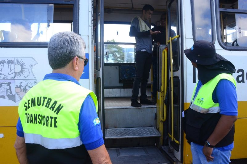 Ação de Fiscalização nos Ônibus em Conjunto com Semutran, Detran e Ministério Público