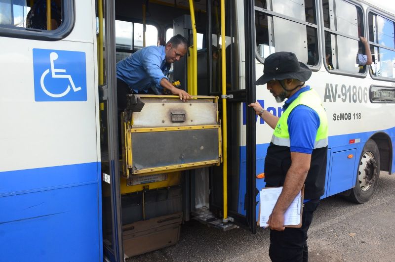 Ação de Fiscalização nos Ônibus em Conjunto com Semutran, Detran e Ministério Público