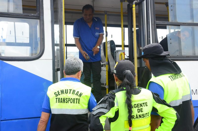 Ação de Fiscalização nos Ônibus em Conjunto com Semutran, Detran e Ministério Público