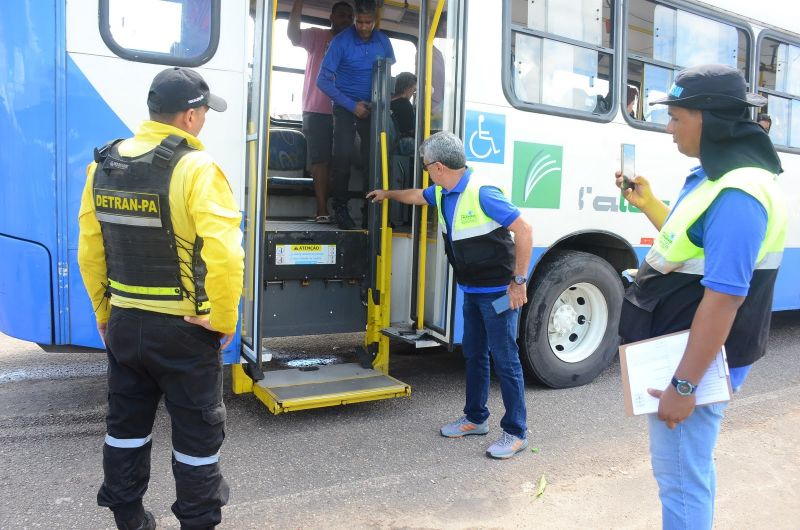 Ação de Fiscalização nos Ônibus em Conjunto com Semutran, Detran e Ministério Público