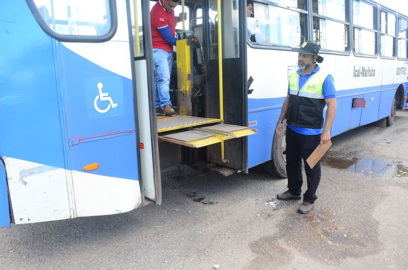 Ação de Fiscalização nos Ônibus em Conjunto com Semutran, Detran e Ministério Público