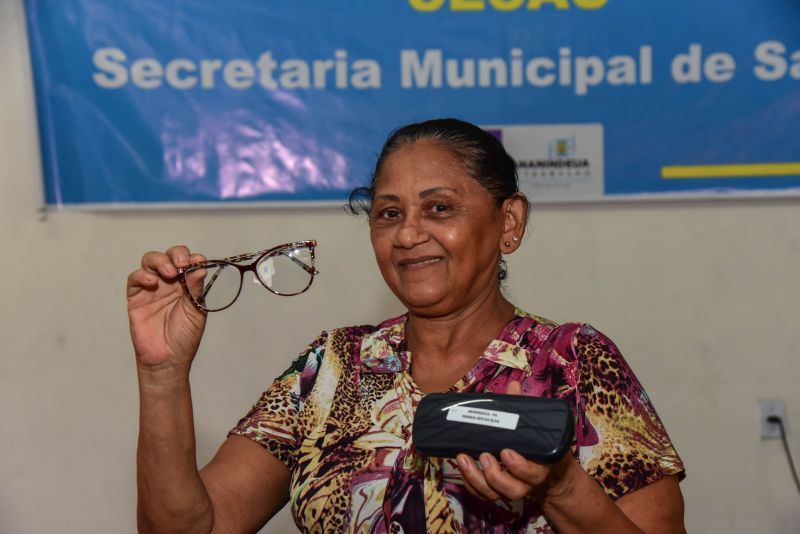 Entrega de Óculos para pacientes atendidos no Corujão da Saúde no bairro do Paar