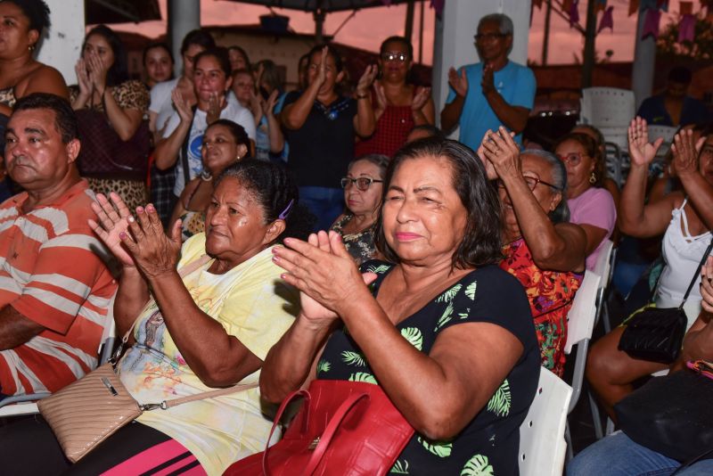 Entrega de Óculos para pacientes atendidos no Corujão da Saúde no bairro do Paar