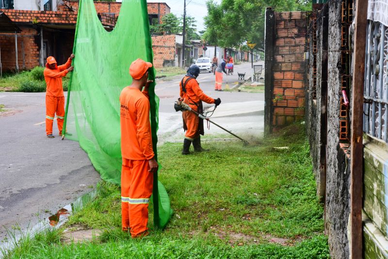 Programa Prefeitura Em Movimento, Imagens de roçagem e limpeza da rua Antonio Concelheiro na comunidade Marighella no Aurá