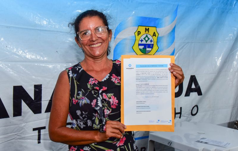 Entrega de Títulos de Propriedade na comunidade Canabrava, Cidade Nova Vll