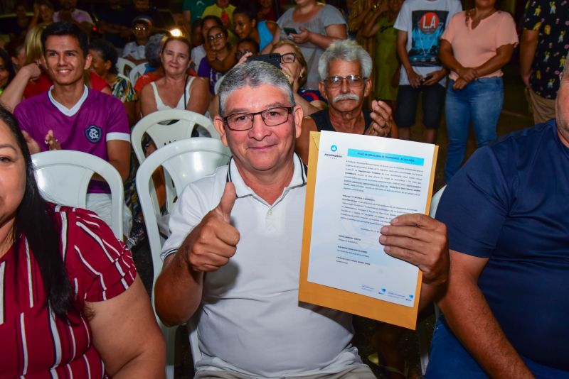 Entrega de Títulos de Propriedade na comunidade Canabrava, Cidade Nova Vll