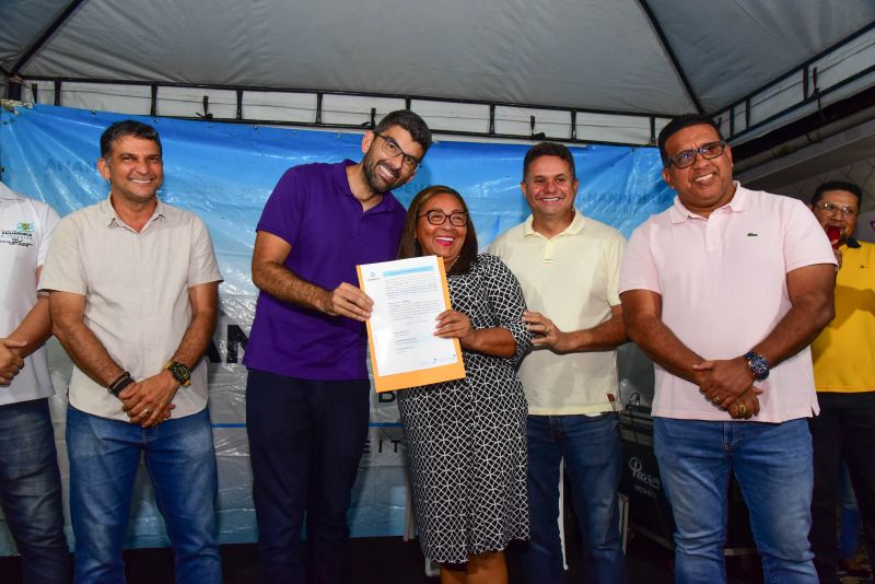 Entrega de Títulos de Propriedade na comunidade Canabrava, Cidade Nova Vll