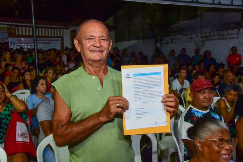 Entrega de Títulos de Propriedade na Comunidade Muralha no bairro Maguari