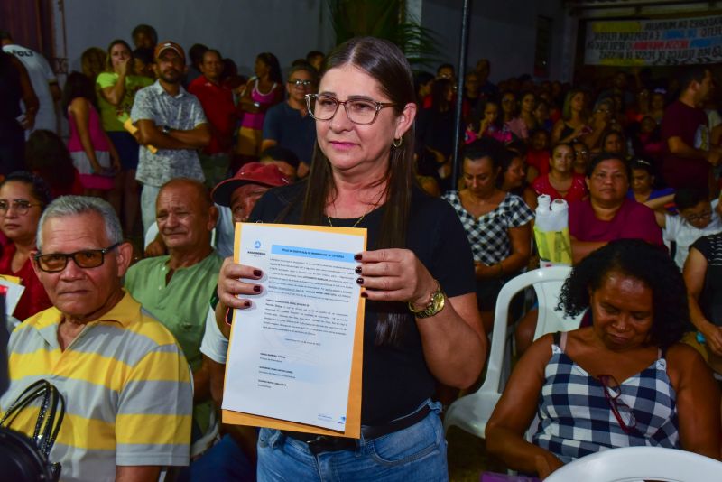 Entrega de Títulos de Propriedade na Comunidade Muralha no bairro Maguari