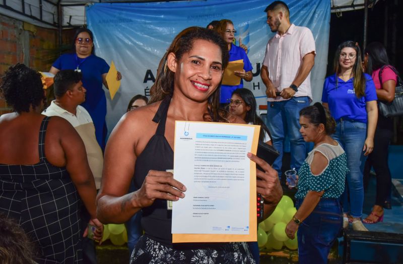 Entrega de Títulos de Propriedade na Comunidade Muralha no bairro Maguari