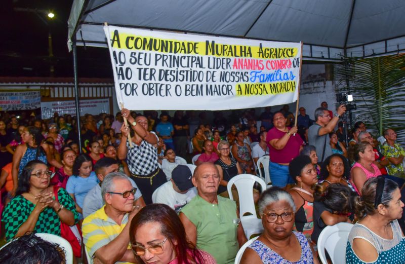 Entrega de Títulos de Propriedade na Comunidade Muralha no bairro Maguari