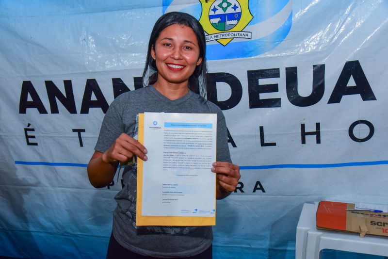 Entrega de Títulos de Propriedade na Comunidade Muralha no bairro Maguari