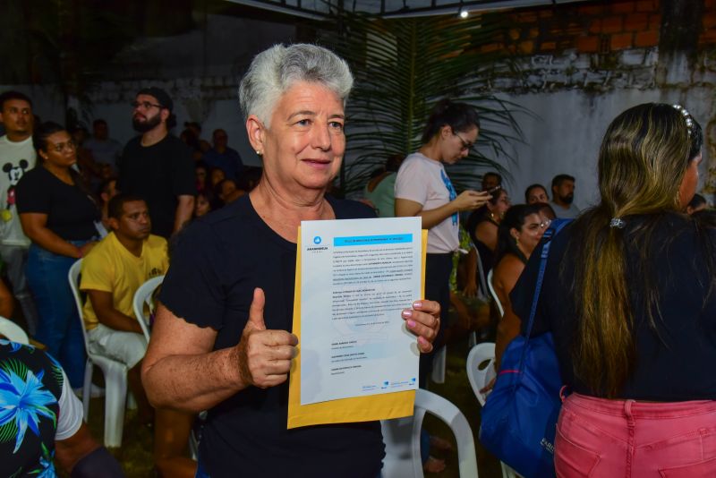 Entrega de Títulos de Propriedade na Comunidade Muralha no bairro Maguari