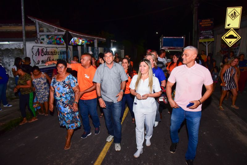 Inauguração asfáltica da rua Jardim Il no bairro Levilândia