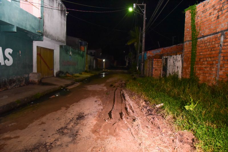 Assinatura de ordem de serviço para pavimentação da rua 2 de Setembro e 2 de Outubro no bairro Águas Brancas