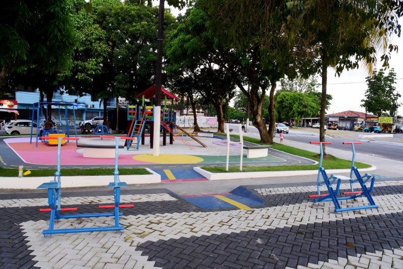 Inauguração da Praça Alessandro Melúl na Cidade Nova