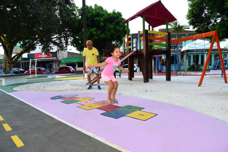 Inauguração da Praça Alessandro Melúl na Cidade Nova