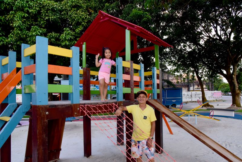 Inauguração da Praça Alessandro Melúl na Cidade Nova