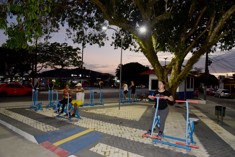 Inauguração da Praça Alessandro Melúl na Cidade Nova