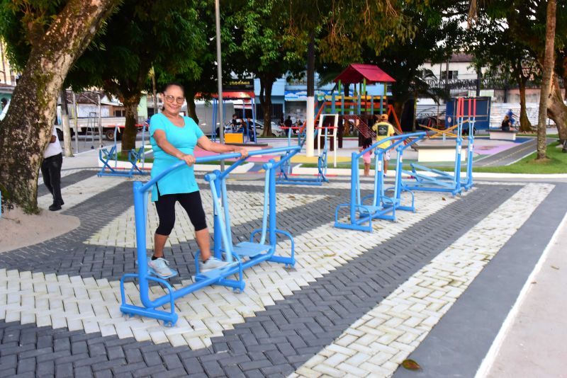 Inauguração da Praça Alessandro Melúl na Cidade Nova