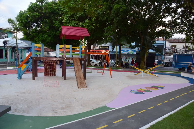 Inauguração da Praça Alessandro Melúl na Cidade Nova