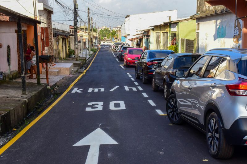 Inauguração de ruas pavimentadas nas We´s 55,56,57,58,60,61 E 62 no conjunto Guajará I