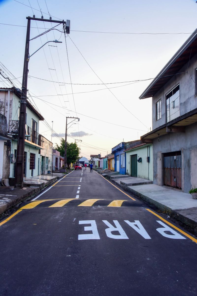 Inauguração de ruas pavimentadas nas We´s 55,56,57,58,60,61 E 62 no conjunto Guajará I