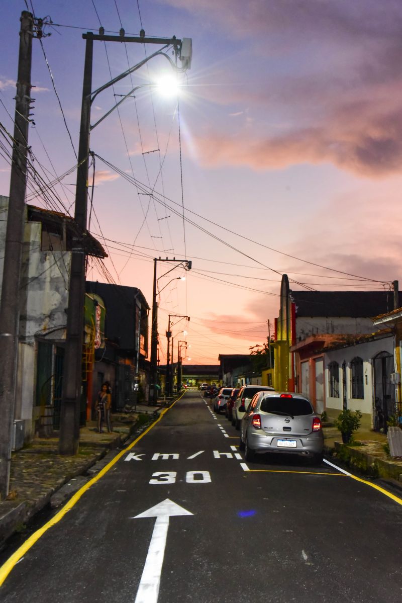 Inauguração de ruas pavimentadas nas We´s 55,56,57,58,60,61 E 62 no conjunto Guajará I