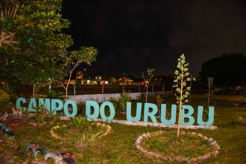 Assinatura de ordem de serviço para requalificação no Campo do Urubu, na comunidade Jerusalém