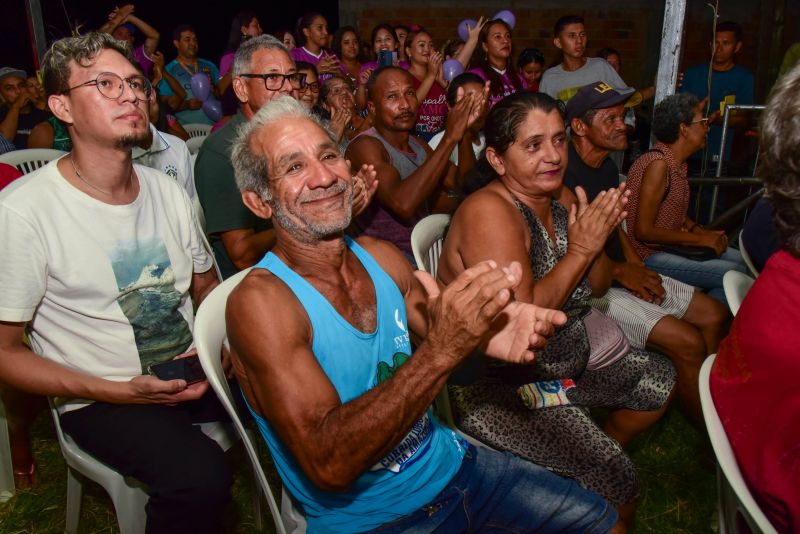 Entrega de Títulos de Propriedade na Comunidade Parque Vitória no Curuçambá