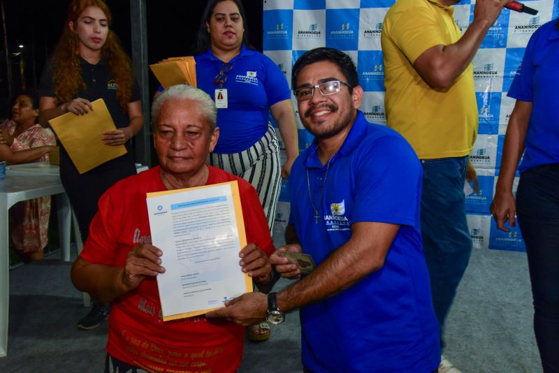 Entrega de Títulos de Propriedade na Comunidade Parque Vitória no Curuçambá