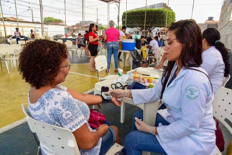 Ação Corujão da Saúde nos bairros no centro comunitário Saint Clair Passarinho no 40 Horas