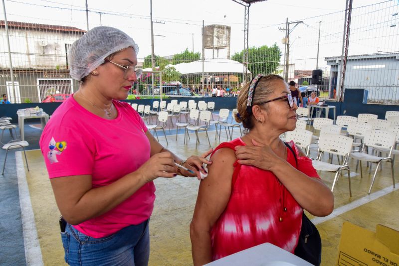 Ação Corujão da Saúde nos bairros no centro comunitário Saint Clair Passarinho no 40 Horas