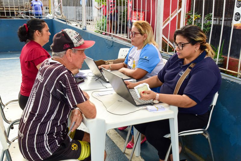 Ação Corujão da Saúde nos bairros no centro comunitário Saint Clair Passarinho no 40 Horas