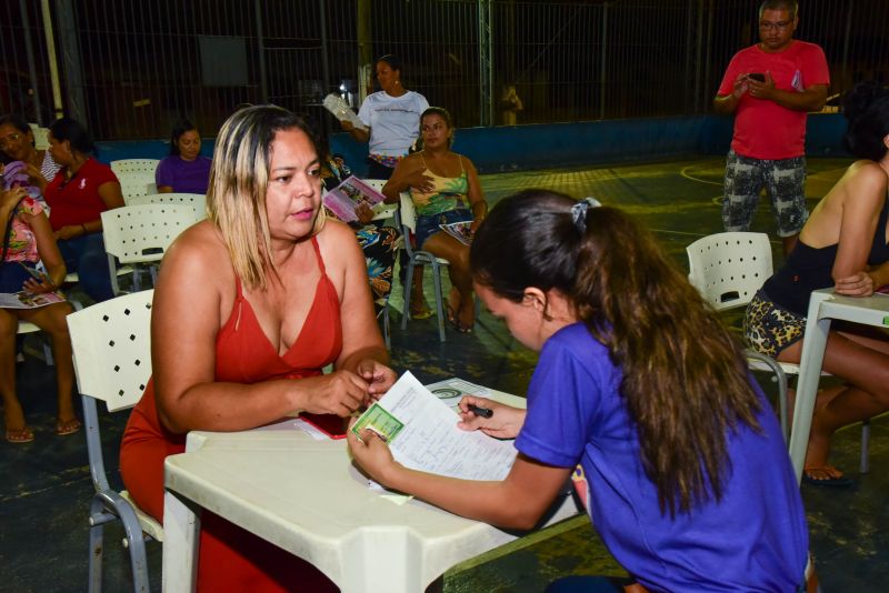 Unidade Móvel da Mulher no Parque Anne no conjunto Julia Seffer