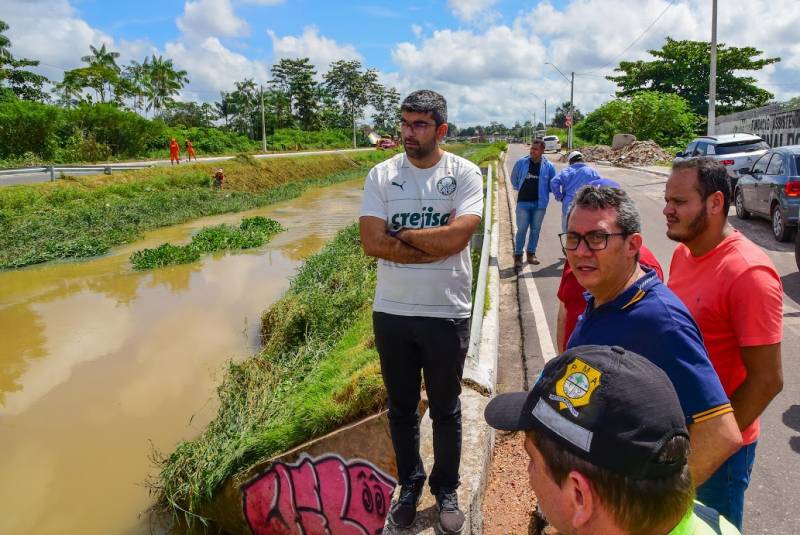 Prefeito Doutor Daniel esteve no local onde haverá a obra.